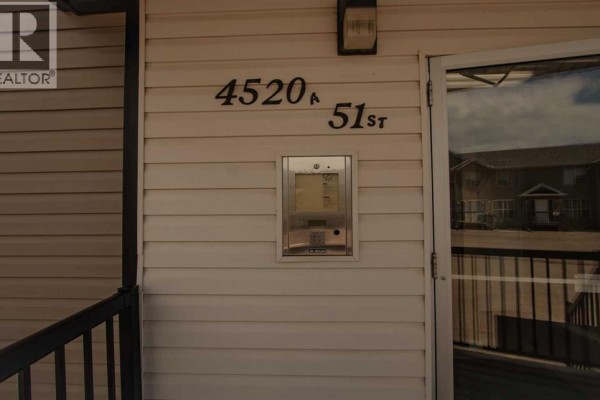 Kitchen - 103a, 4520 51 Street, Vermilion, AB T9X0A2 Photo 4
