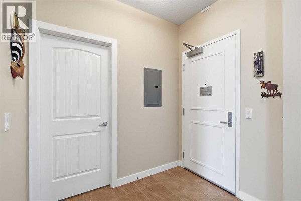 Bedroom - 104, 1005b Westmount Drive, Strathmore, AB T1P0C3 Photo 5