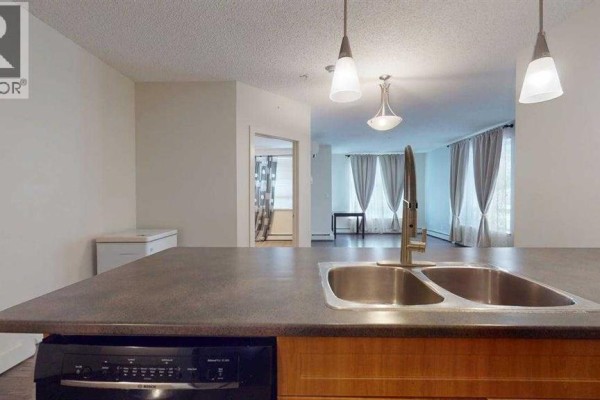 Bedroom - 104, 136c Sandpiper Road, Fort Mcmurray, AB T9K0J7 Photo 5