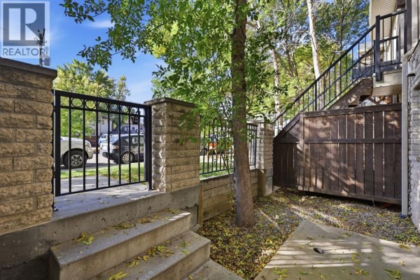 Primary Bedroom - 104, 1728 35 Avenue Sw, Calgary, AB T2T2C9 Photo 3