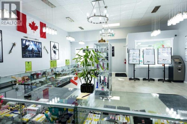104, 4 Cuendet Industrial Way, Sylvan Lake, AB T4S2J7 Photo 3