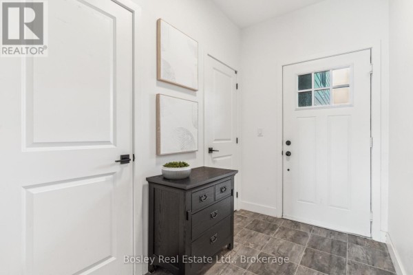 Primary Bedroom - 104 - 11 Beausoleil Lane, Blue Mountains, ON L9Y0H2 Photo 3