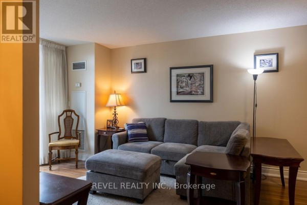 Den - 104 - 1150 Parkwest Place, Mississauga, ON L5E3K4 Photo 5