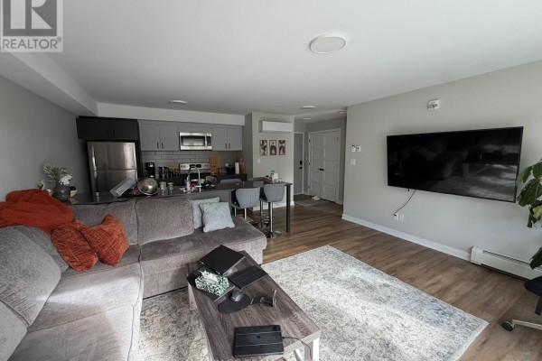 104 - 1305 Summerville Avenue, Ottawa, ON K1Z8G7 Photo 3