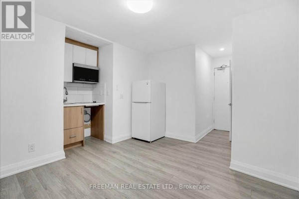 104 - 15 Thorburn Avenue, Toronto, ON M6K1C4 Photo 3