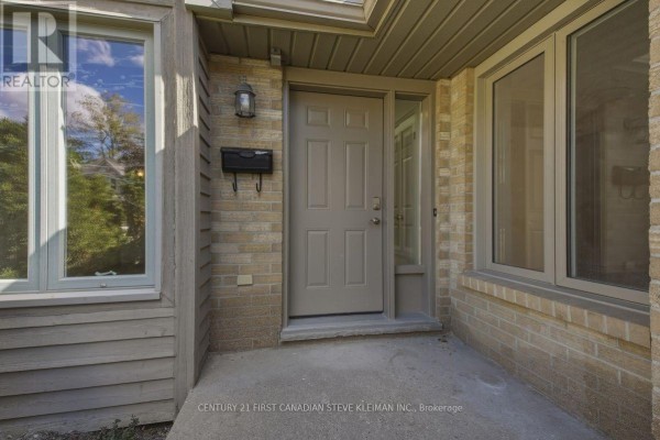 Living room - 104 - 1500 Richmond Street, London North, ON N6G4V1 Photo 4
