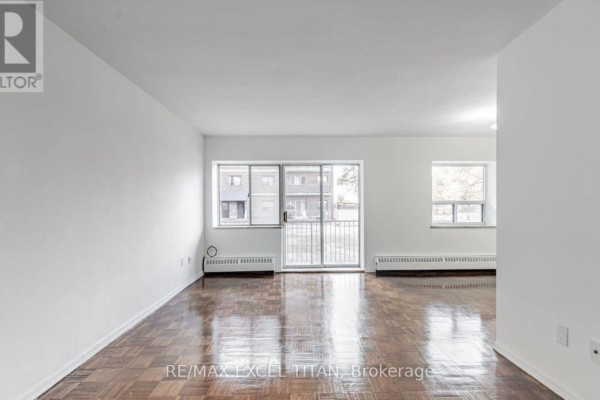 104 - 1524 Lawrence Avenue W, Toronto, ON M6L1B7 Photo 4