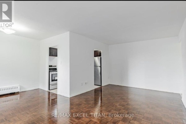 104 - 1524 Lawrence Avenue W, Toronto, ON M6L1B7 Photo 5