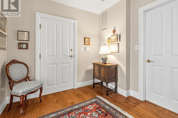 Kitchen - 104 - 21 Shaftesbury Avenue, Toronto, ON M4T3B4 Photo 2