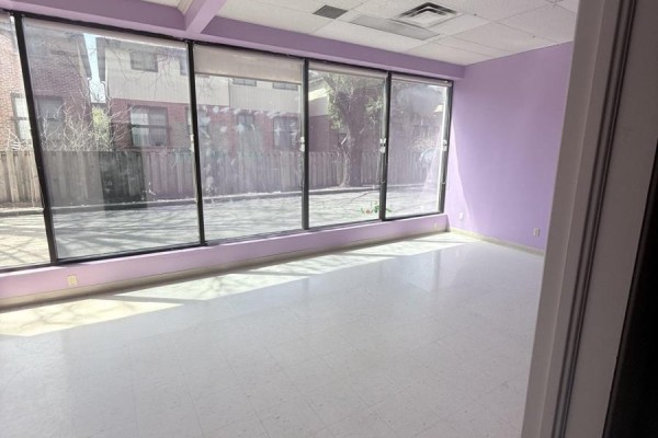 104 - 222 Dixon Road, Toronto, ON M9P3S5 Photo 3