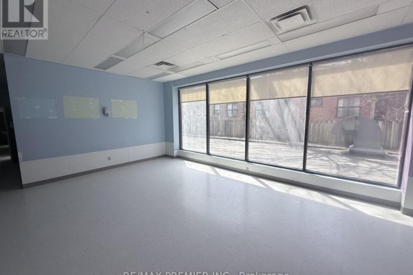 104 - 222 Dixon Road, Toronto, ON M9P3S5 Photo 4