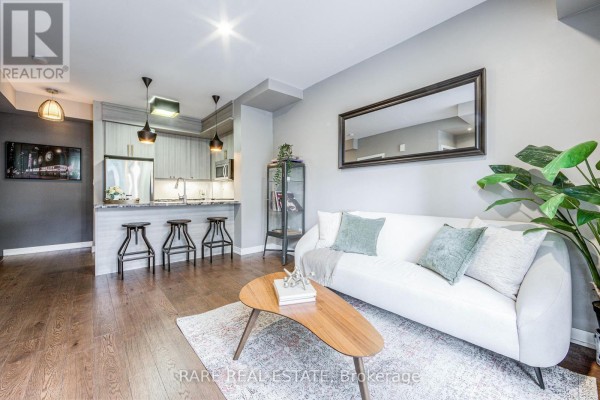 Primary Bedroom - 104 - 2320 Gerrard Street E, Toronto, ON M4E2E1 Photo 4
