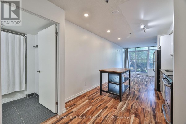 Bedroom - 104 - 38 Joe Shuster Way, Toronto, ON M6K0A5 Photo 4