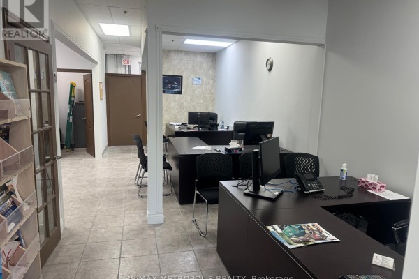 104 - 5390 Terry Fox Way, Mississauga, ON L5V0A5 Photo 4