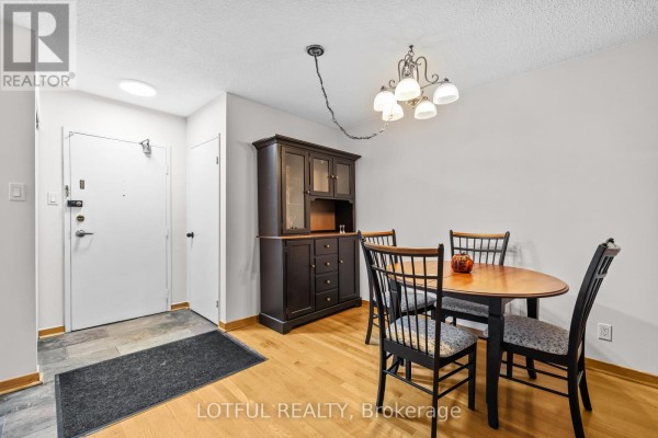 Primary Bedroom - 104 - 555 Brittany Drive, Ottawa, ON K1K4C5 Photo 4