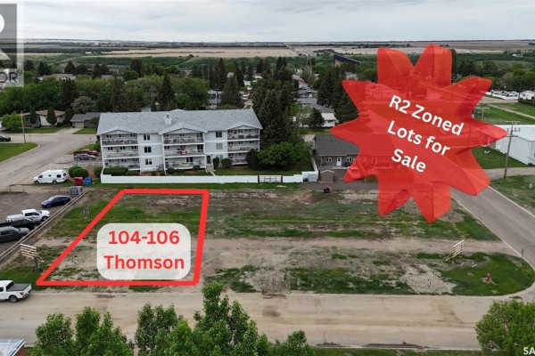 Overview of multiple lots on Thomson Street, showing boundaries and snow-covered ground. - 104-106 Thomson Street, Outlook