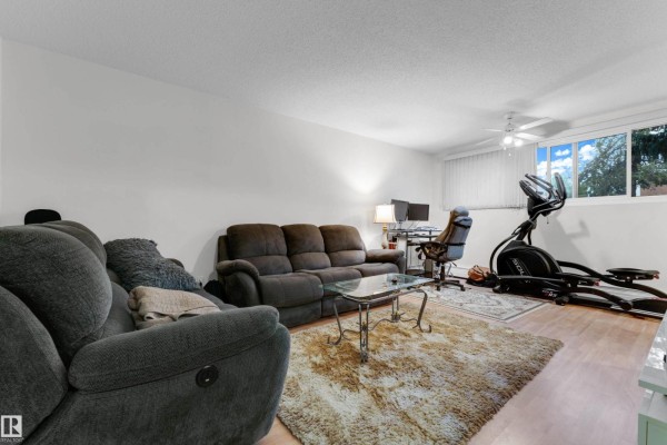 #104 11445 41 Av Nw, Edmonton, AB T6J0T9 Photo 5