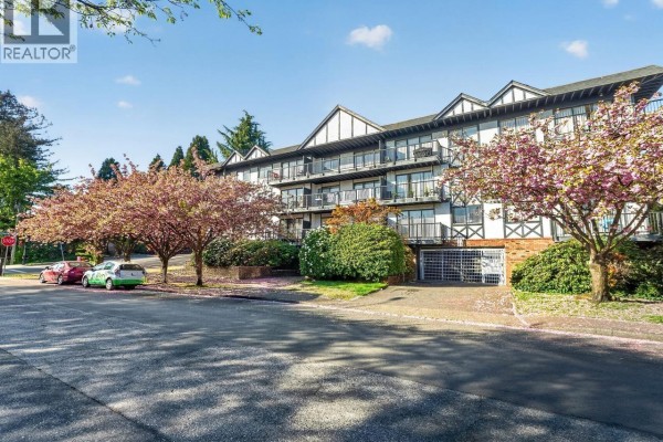 104 170 W 4th Street, North Vancouver, BC V7H3A1 Photo 2