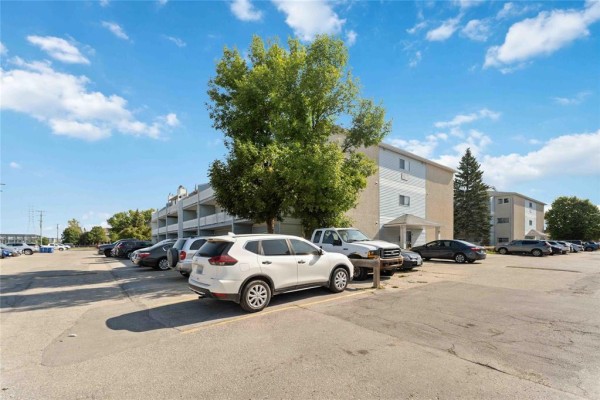 104 197 Watson Street, Winnipeg, MB, photo 2
