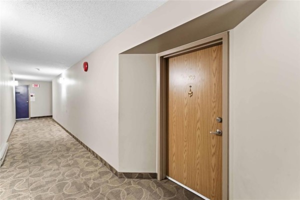Bedroom - 104 197 Watson Street, Winnipeg, MB R2P2E1 Photo 5