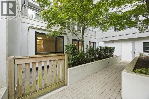 104 2188 Madison Avenue, Burnaby, BC V5C0J8 Photo 2