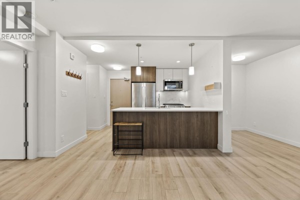 104 2188 Madison Avenue, Burnaby, BC V5C0J8 Photo 4