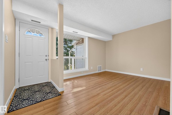 #104 2204 118 St Nw, Edmonton Photo 4