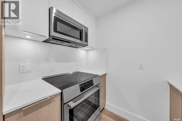 104 2250 E 1st Avenue, Vancouver, BC V5N0K2 Photo 5