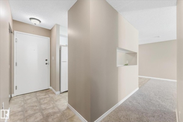 Dining room - #104 2508 50 St Nw, Edmonton, AB T6L6X9 Photo 2