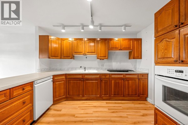 Kitchen - 104 2970 Cliffe Ave, Courtenay, BC V9N2L7 Photo 5