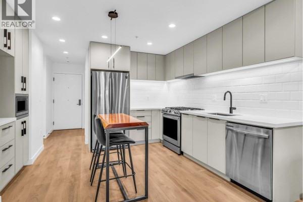 104 3018 St. George Street, Port Moody, BC V3H0L4 Photo 4