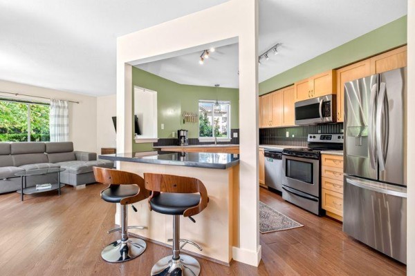 104 32725 George Ferguson Way, Abbotsford, BC V2T5M5 Photo 5