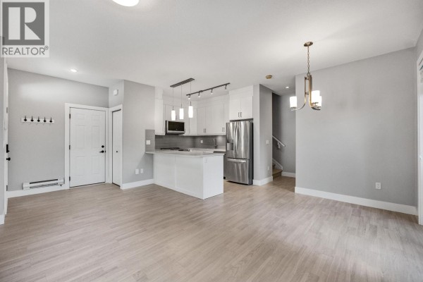 104 3525 Chandler Street, Coquitlam, BC V3E0L9 Photo 4