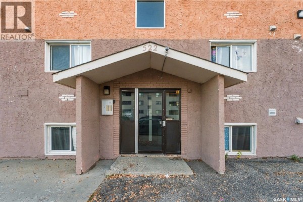 Living room - 104 522 X Avenue S, Saskatoon, SK S7M4X9 Photo 2