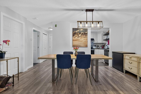 104 7475 138 Street, Surrey, BC V3W0Y9 Photo 3