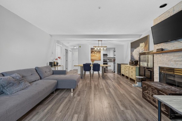 104 7475 138 Street, Surrey, BC V3W0Y9 Photo 5