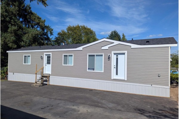 104 8220 King George Boulevard, Surrey, BC V3W6B1 Photo 4