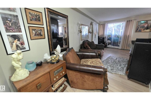 #104 8930 149 St Nw Nw, Edmonton, AB T5R1B8 Photo 5