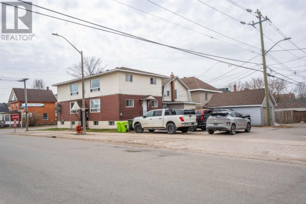 104 Albert St, Sault Ste  Marie, ON P6A1B4 Photo 3