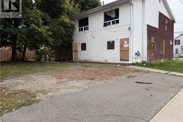 4pc Bathroom - 104 Albert Street E, Sault Ste  Marie, ON P6A2J1 Photo 5