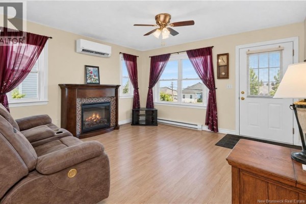 Kitchen - 104 Colton, Riverview, NB E1B5T4 Photo 4