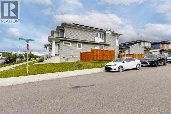 Family room - 104 Corner Meadows Gate Ne, Calgary, AB T3N1J7 Photo 4