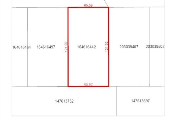 Diagram showing lot dimensions and property boundaries, highlighted in red - 104 Deer Ridge Drive, Emma Lake