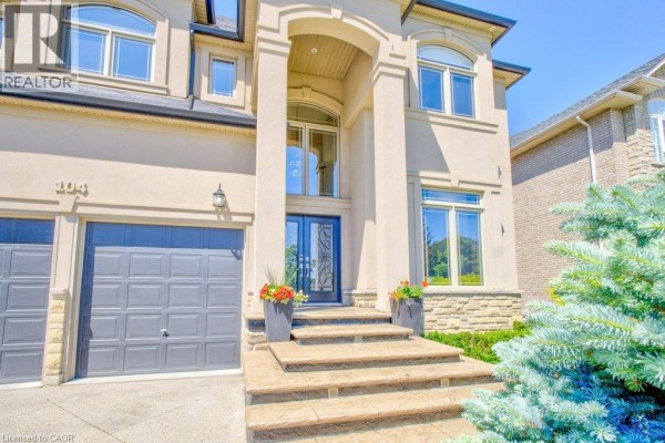 104 Diiorio Circle, Ancaster, ON, photo 2