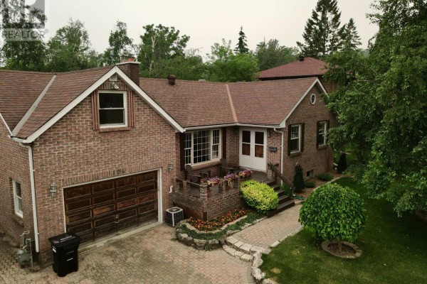 104 Eccles Street N, Barrie, ON, photo 2