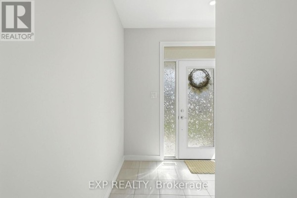 104 Hackamore Crescent, Ottawa, ON K0A2Z0 Photo 3