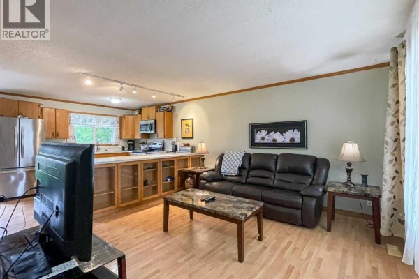 Bedroom - 104 Hill Drive, Fort Mcmurray, AB T9H2B5 Photo 4