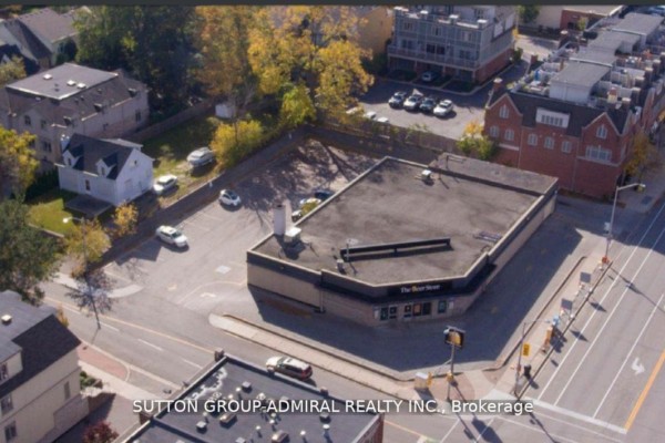 104 Kerr Street, Oakville, ON, photo 2
