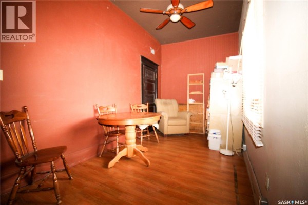 104 Maple Avenue S, Eastend, SK S0N0T0 Photo 4