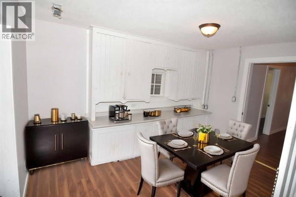 104 Railway Avenue E, Carseland Residential For Sale $155,000
